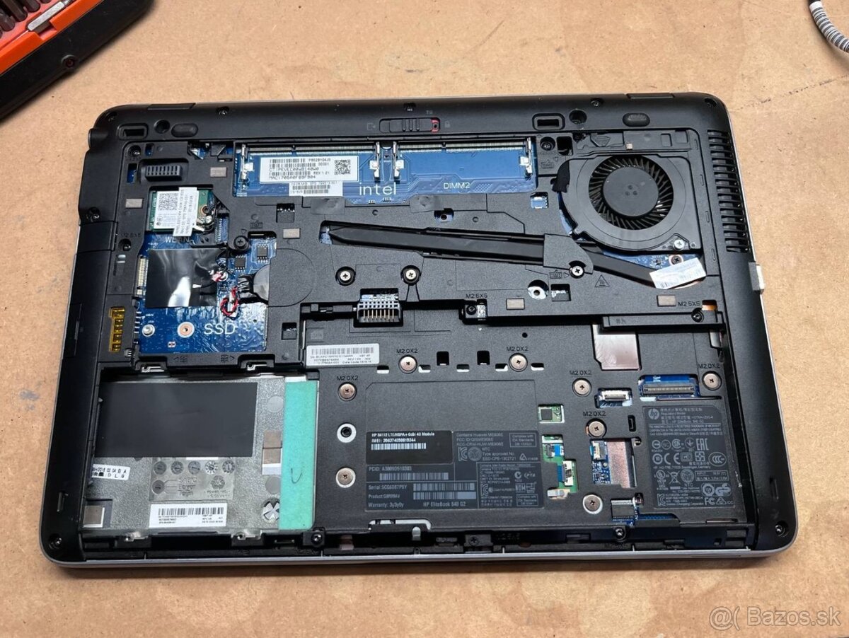 Predám pokazený notebook na náhradné diely HP 840 G2 - 6