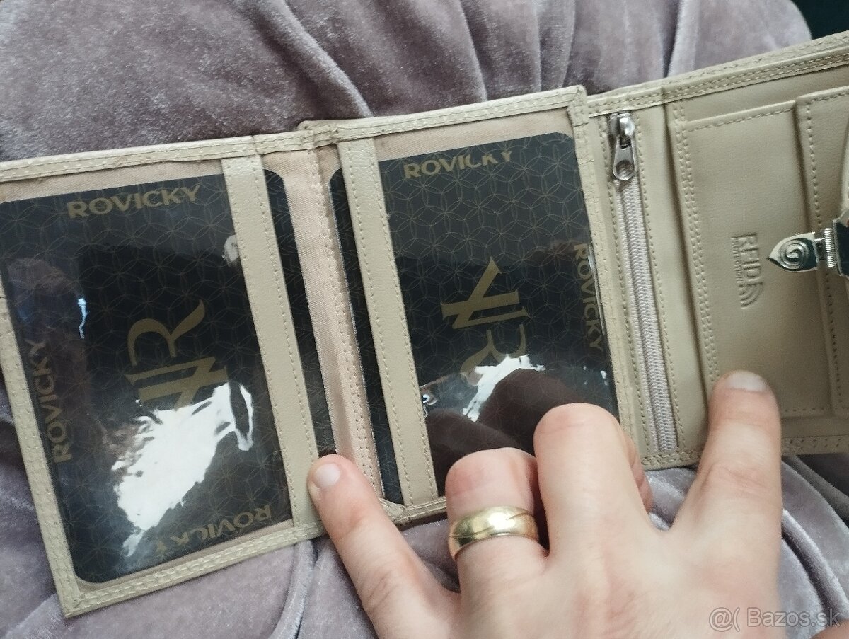Dámska. Béžová peňaženka - 6