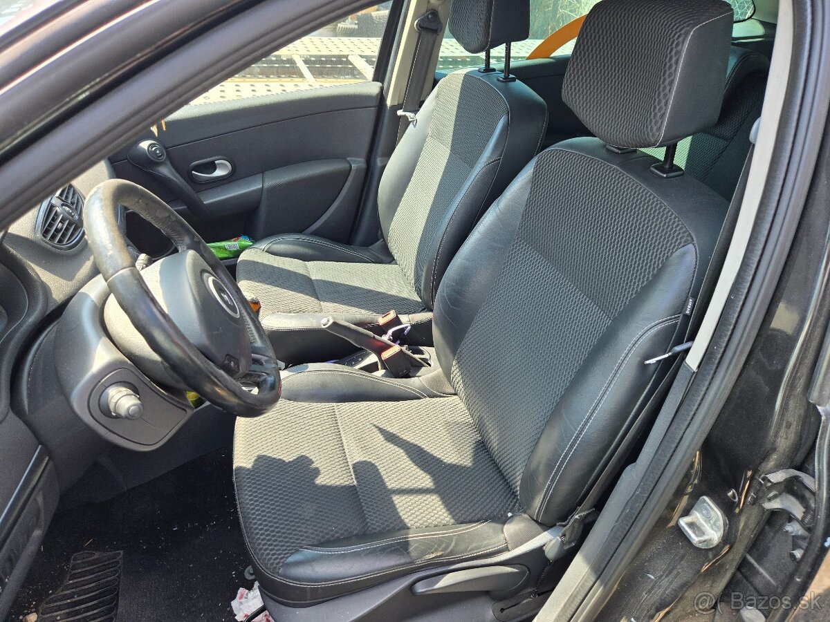 Renault Clio 1.5 dCi...pokazené - 6