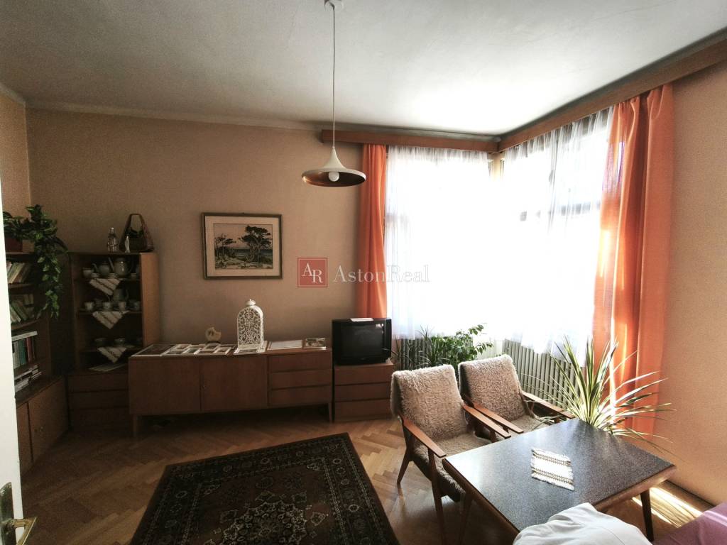 JEDINEČNÝ DOM s pozemkom v Banskej Bystrici, mestská časť U - 6