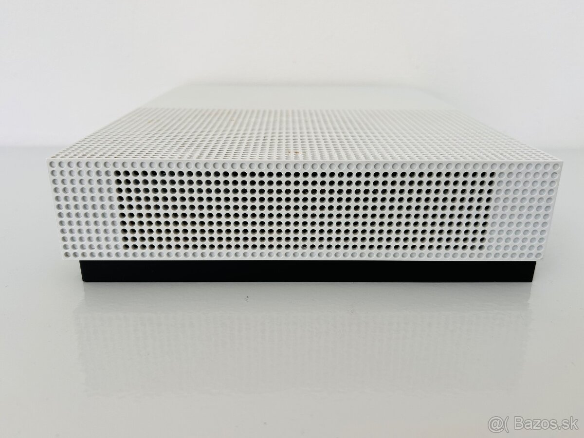 Xbox One S 1TB + bezdrôtový ovládač (Blue) - 6