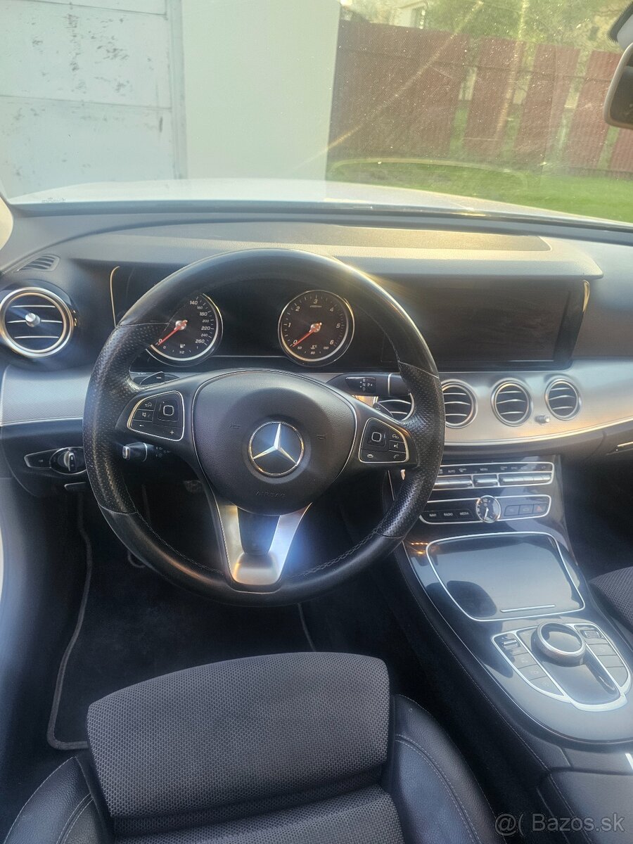 Mercedes - Benz E 220 cdi 4 matic - 6