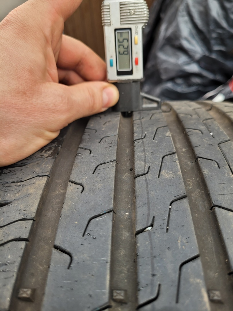 Letní pneu Continental 245/45/18 - 6