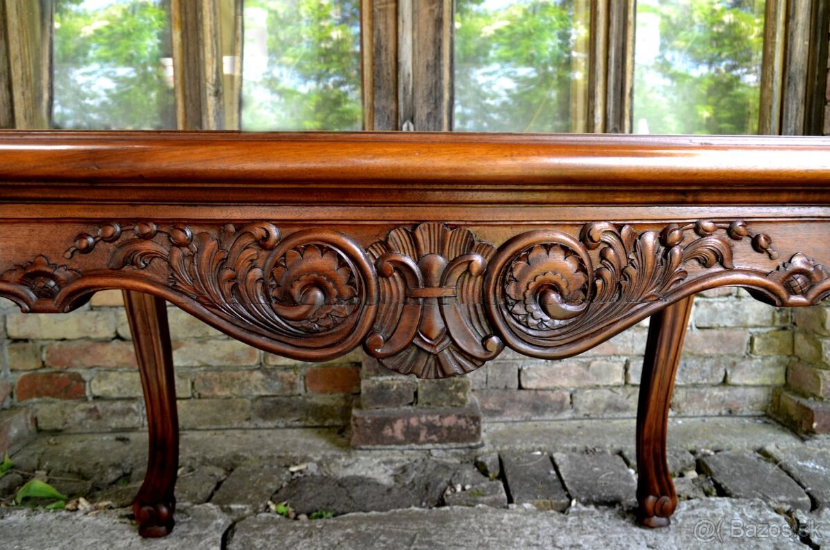 Vyrezávaný stôl z orechového dreva - 6