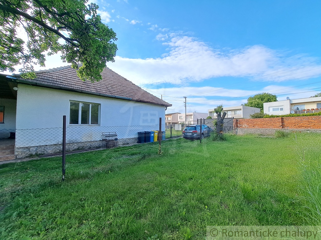 Dom v krásnej obci Podhorany s lesným prostredím, pozemok - 6