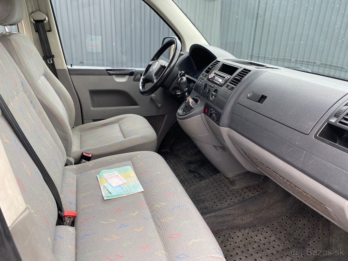 VW T5 Transporter 1.9TDi 63 kW, Rok výroby 2005 - 6