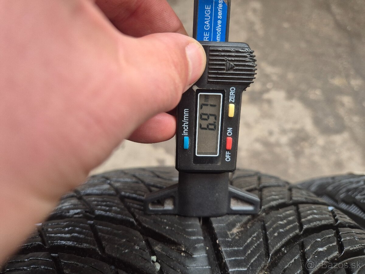 235/60 r17 zimné 4 ks MICHELIN dezén 7,6-6,9 mm - 6