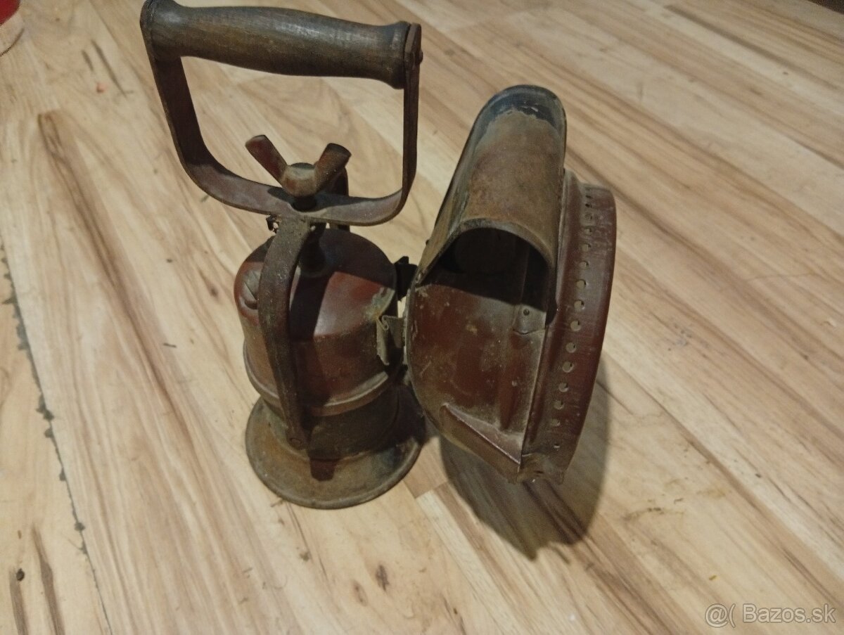 Karbónova halogenova lampa 1946 - 6