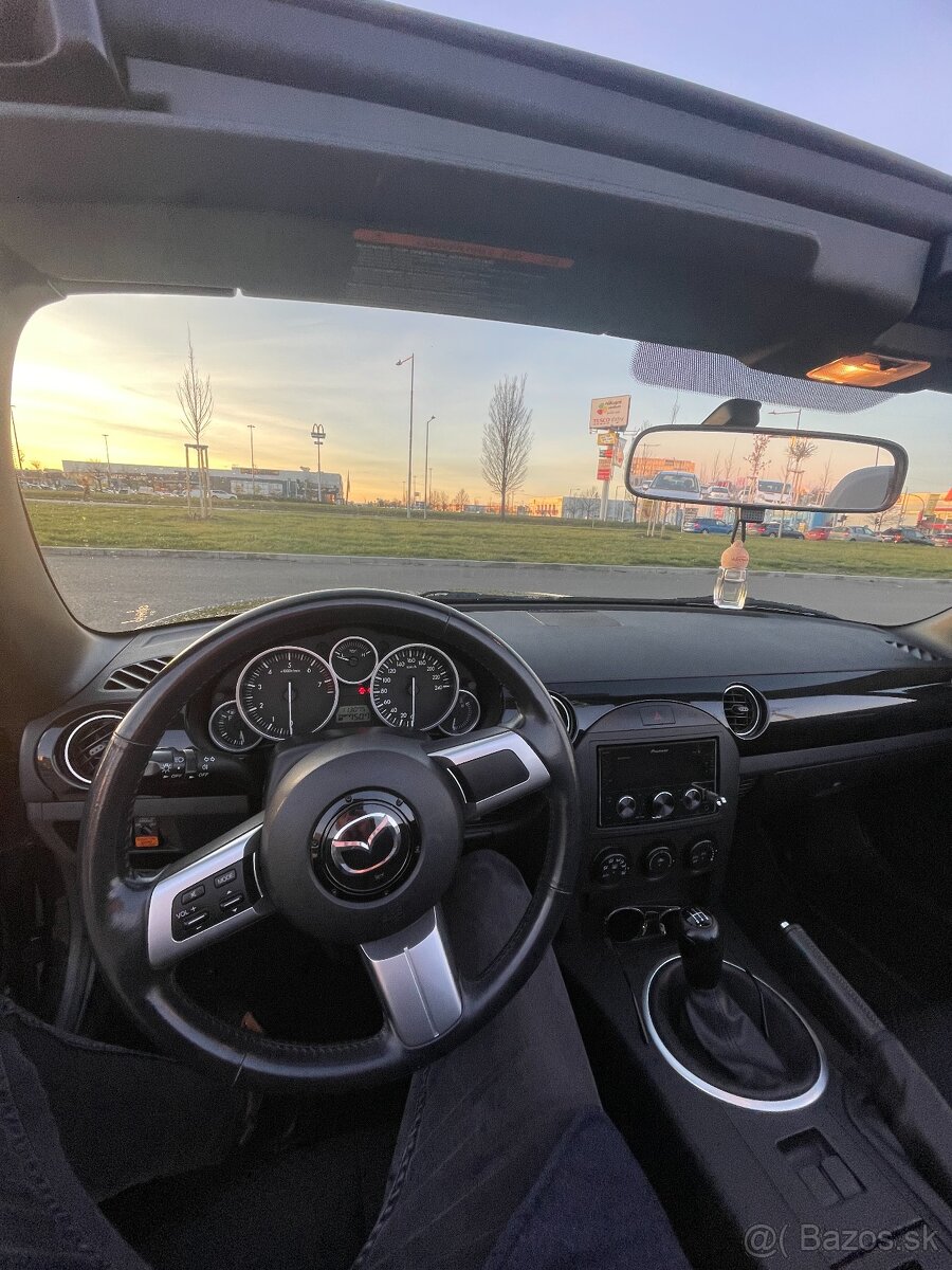 Mazda MX-5 NC - 6