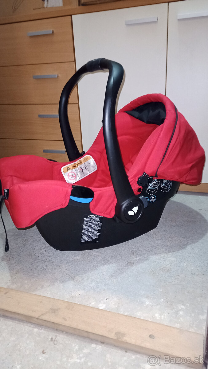 Autosedačka Ferrari + vajíčko Joie - 6