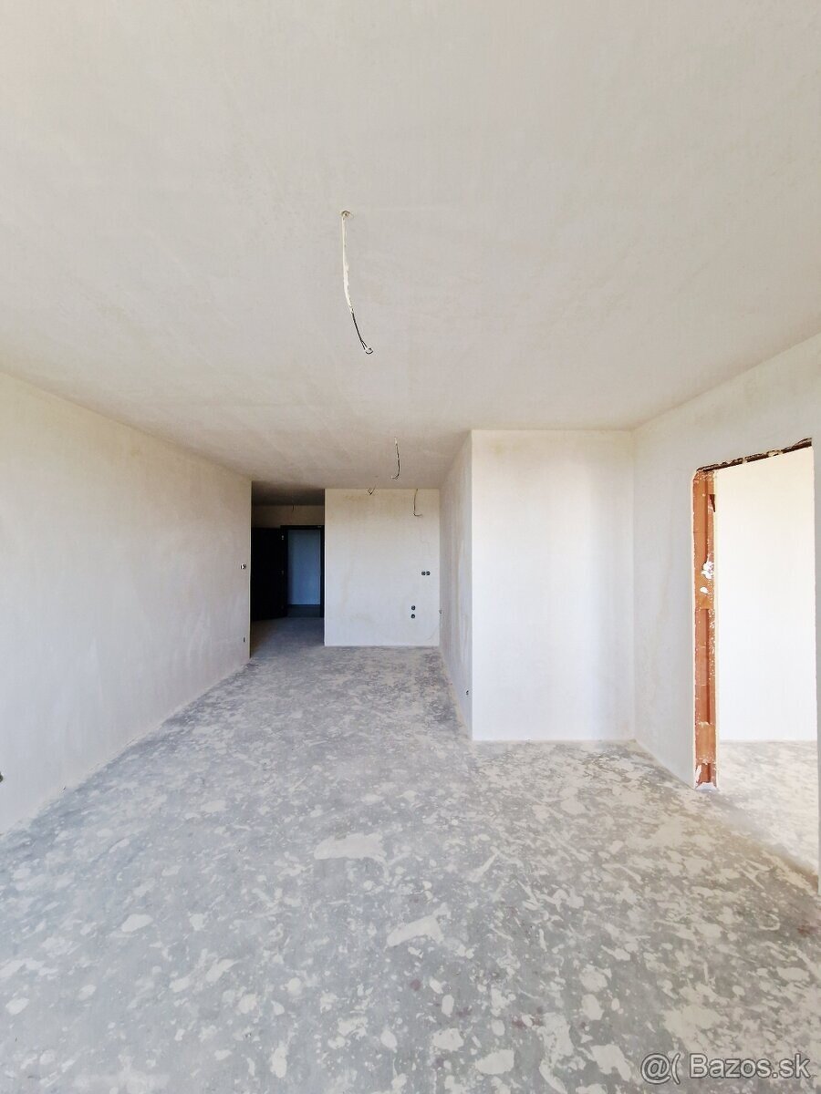 NOVOSTAVBA - PREDÁM 2 IZBOVÝ BYT S VEĽKOU LOGGIOU - 6