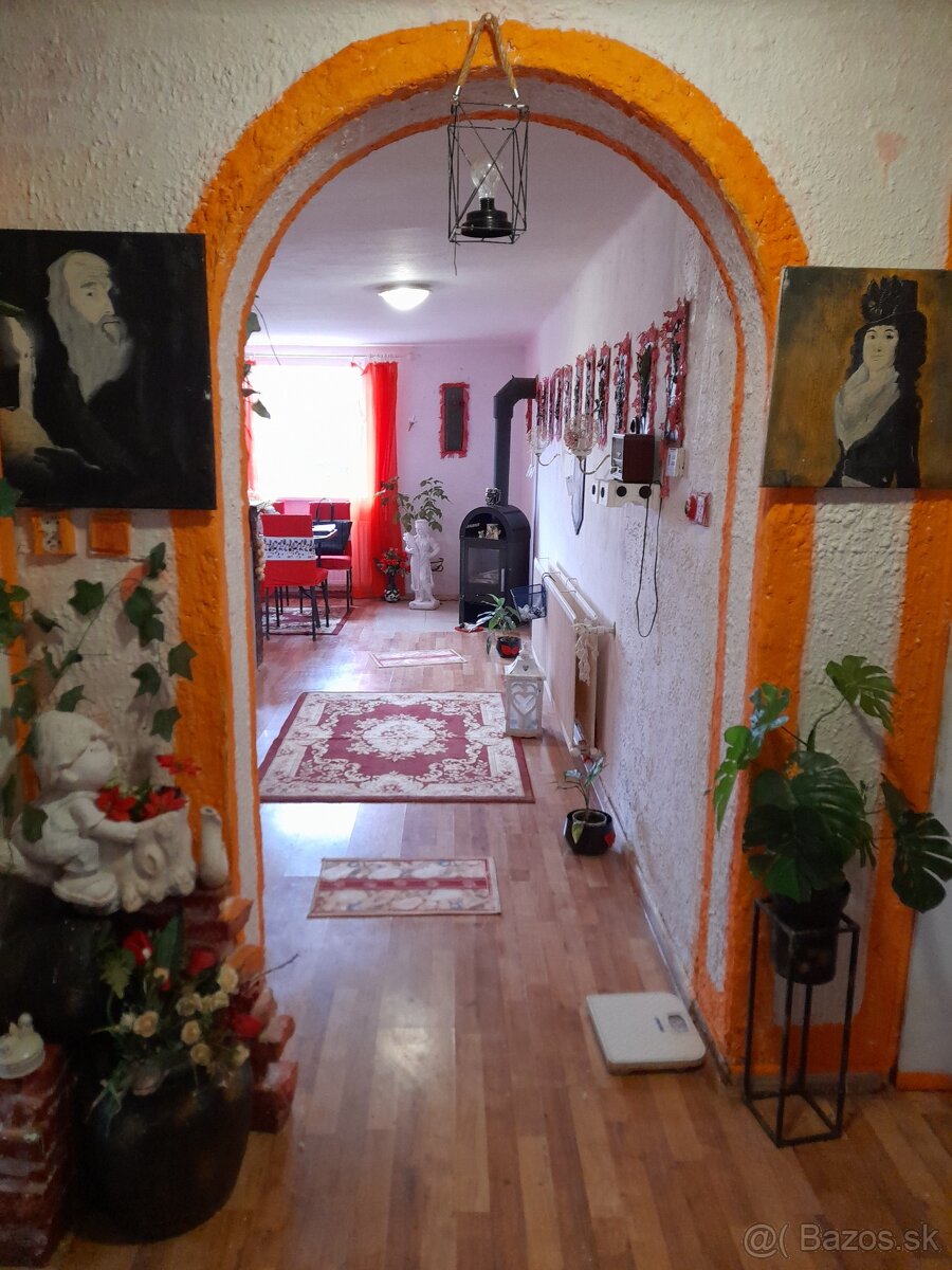 Na predaj veľký 5-izbový RD v obci Čierna Voda - 6