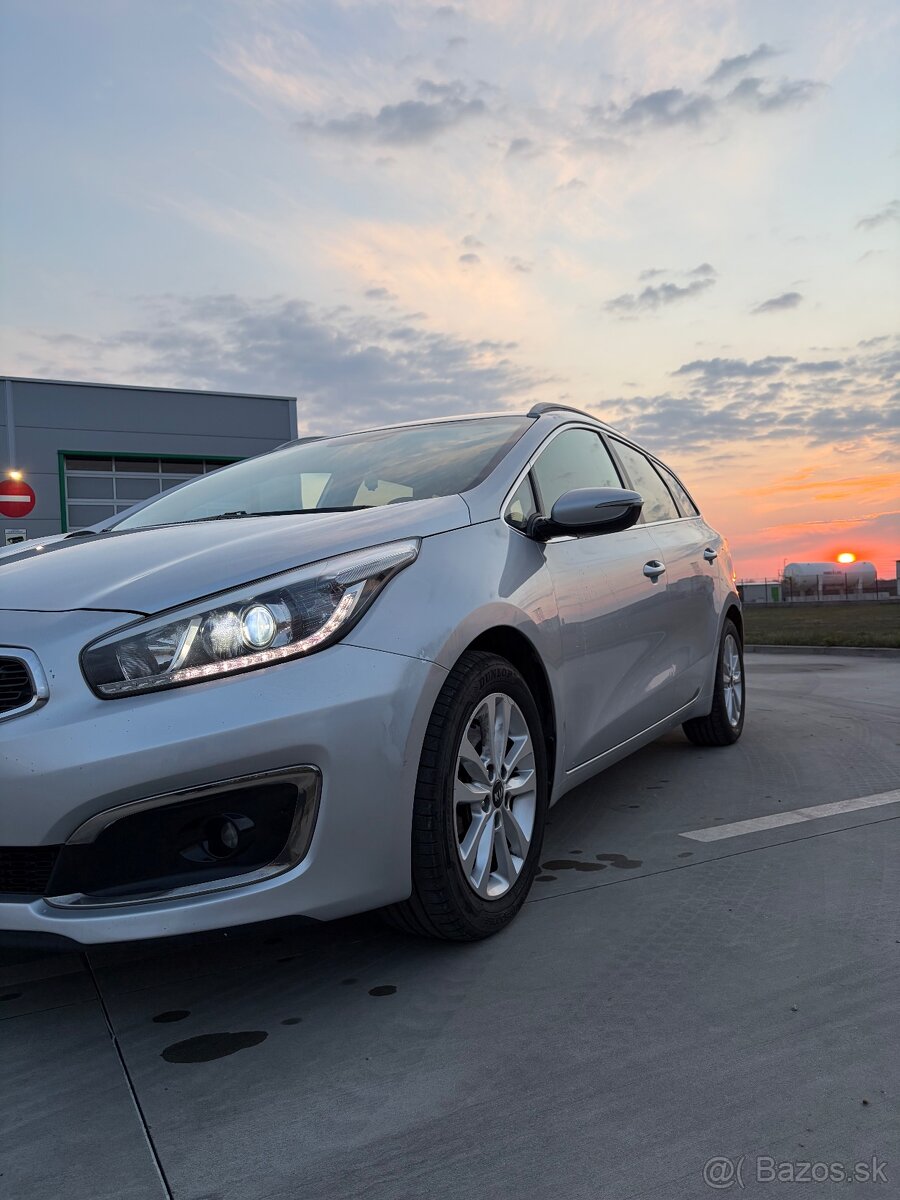 KIA Ceed 2015 SW 100kw 1.6 CRDI Automat - 6