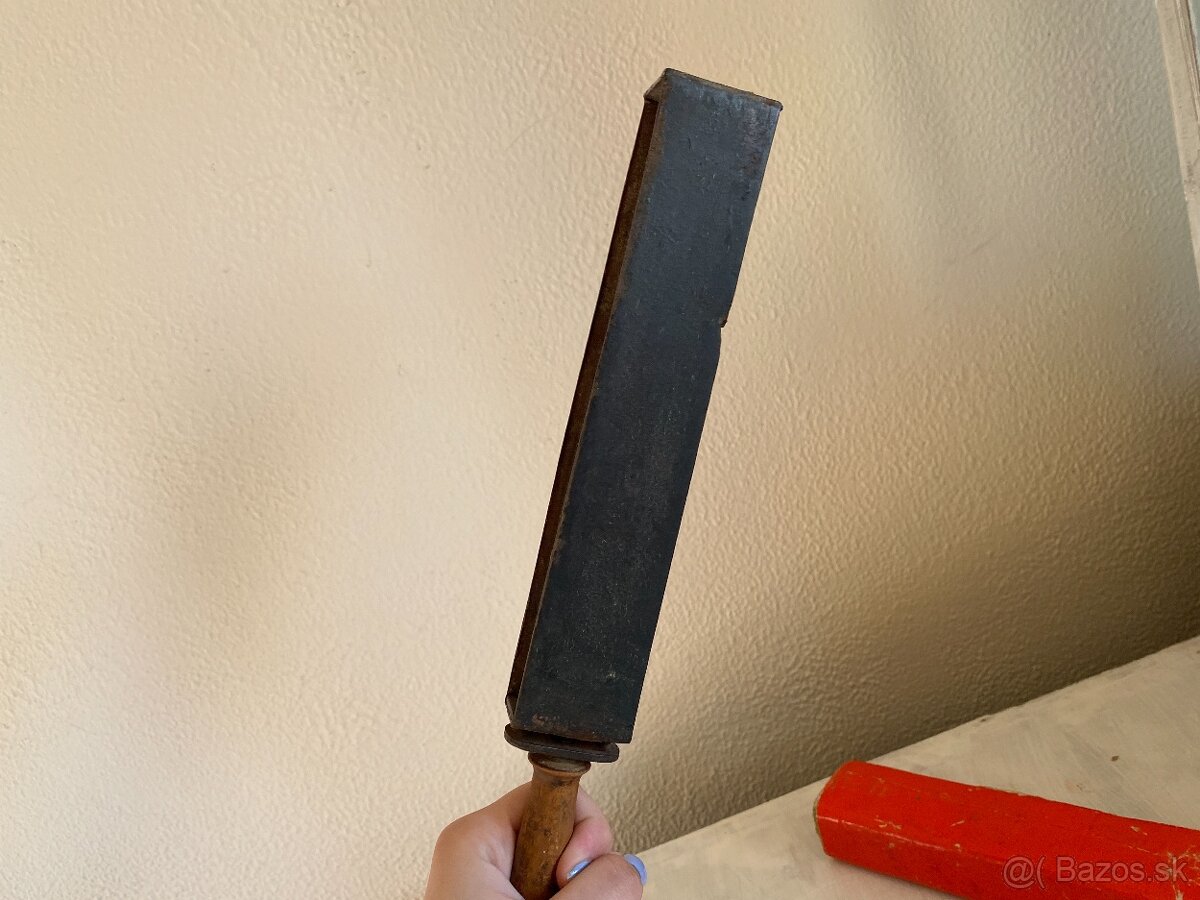 RETRO OSTRIČ NA BRITVU - 6