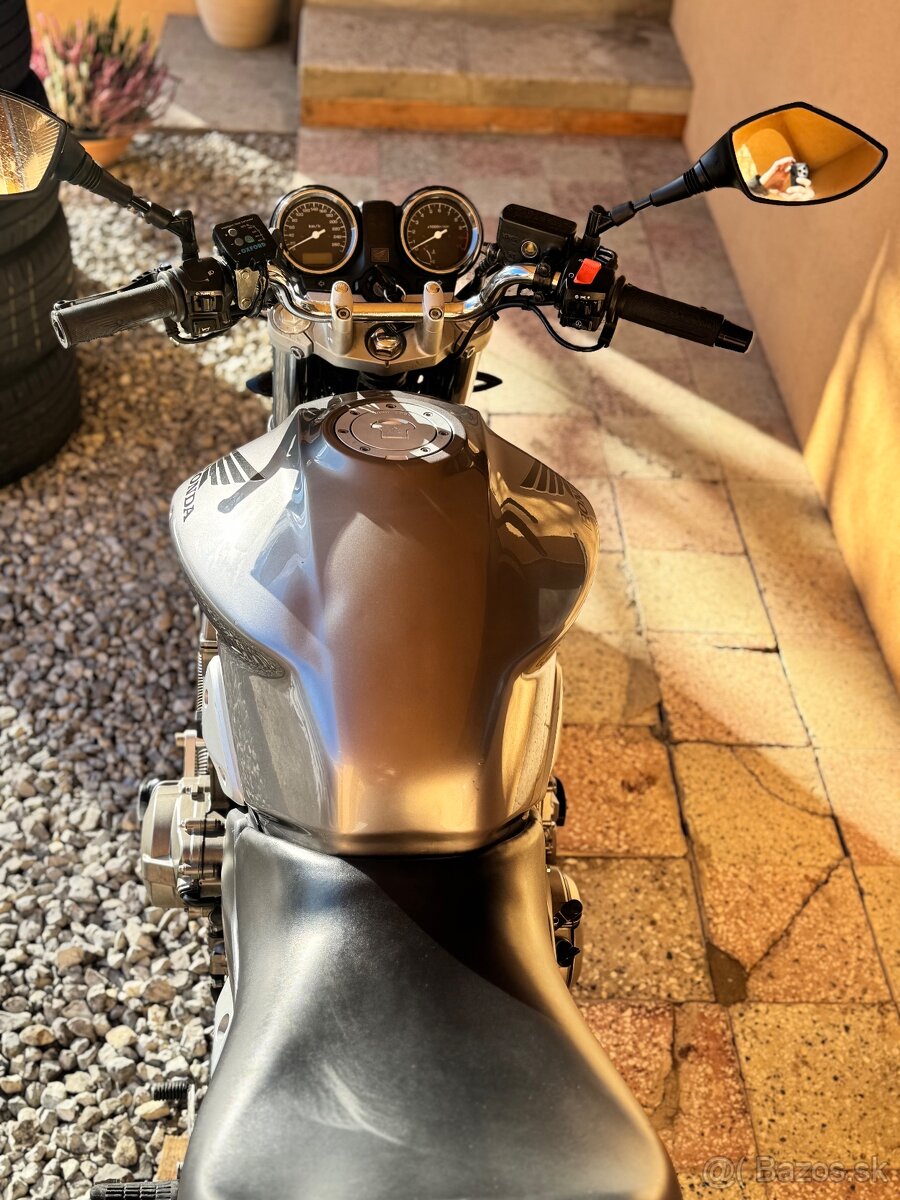 HONDA HORNET CB900F - 6