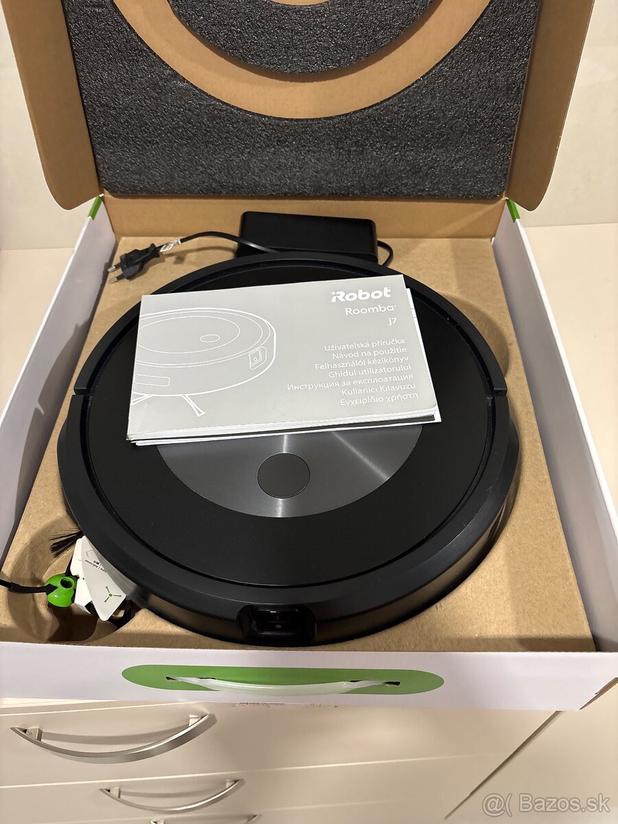 iRobot Roomba j7 čierny Robotický vysávač - 6