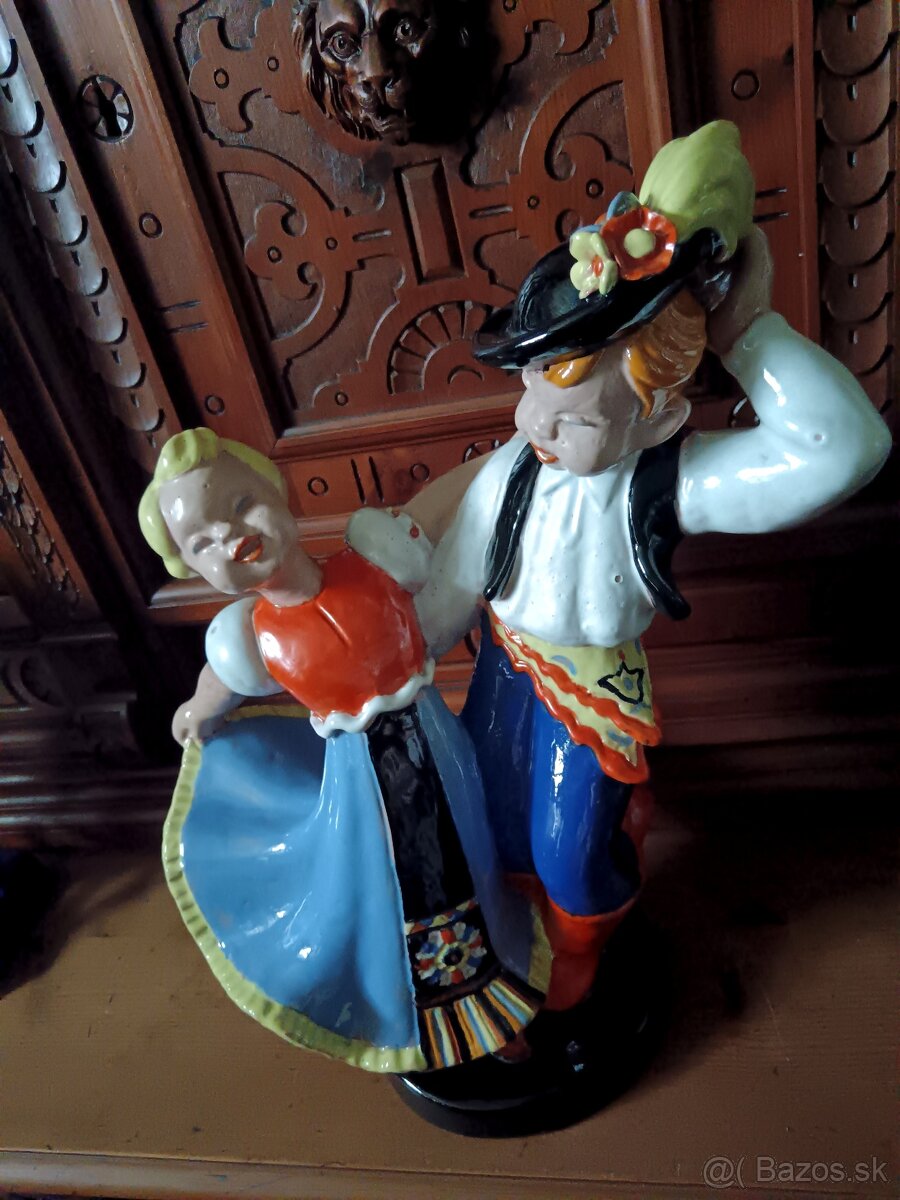 Veľká soška maďarských tanečníkov - 6