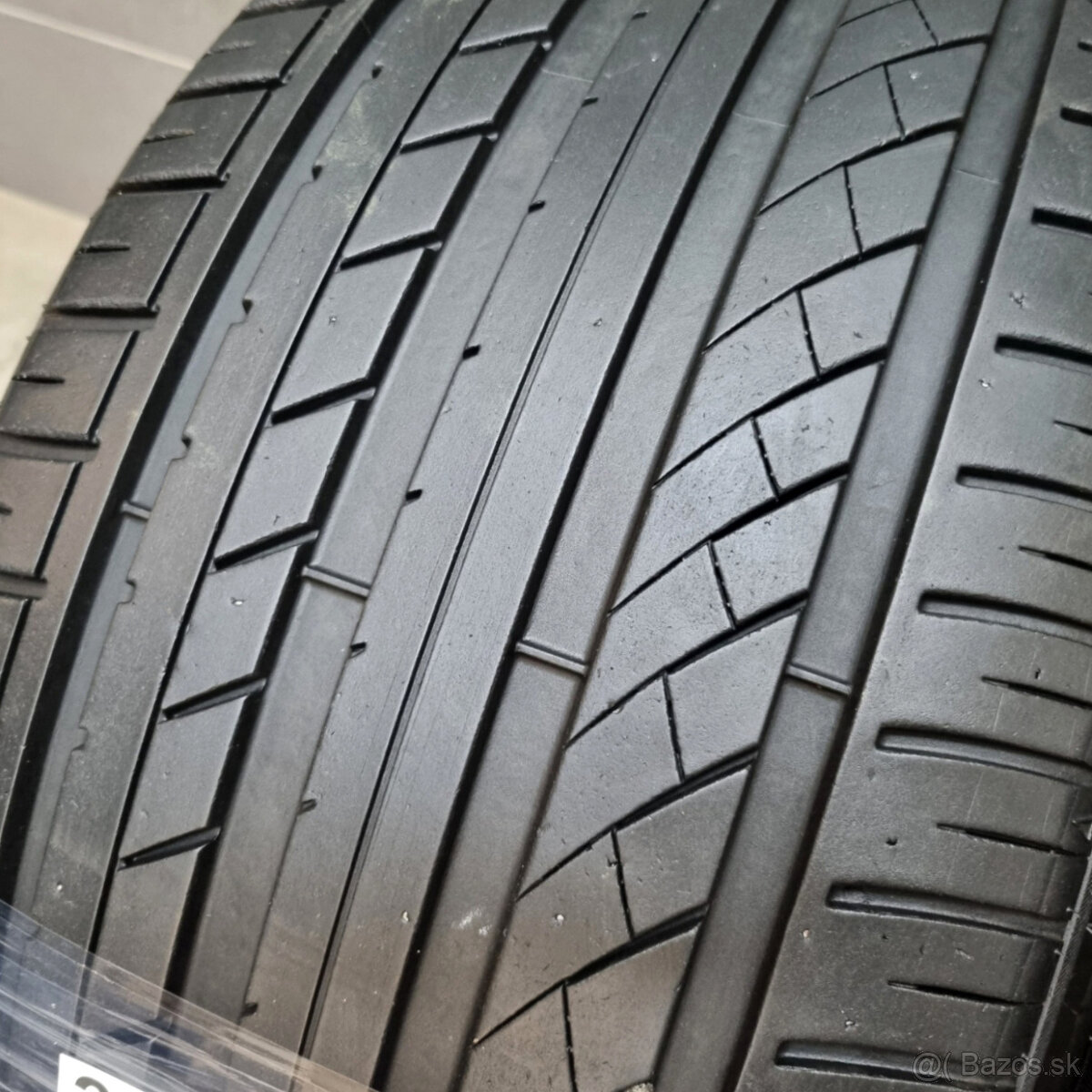 Letné pneumatiky 265/35 R18 HIFLY - 6