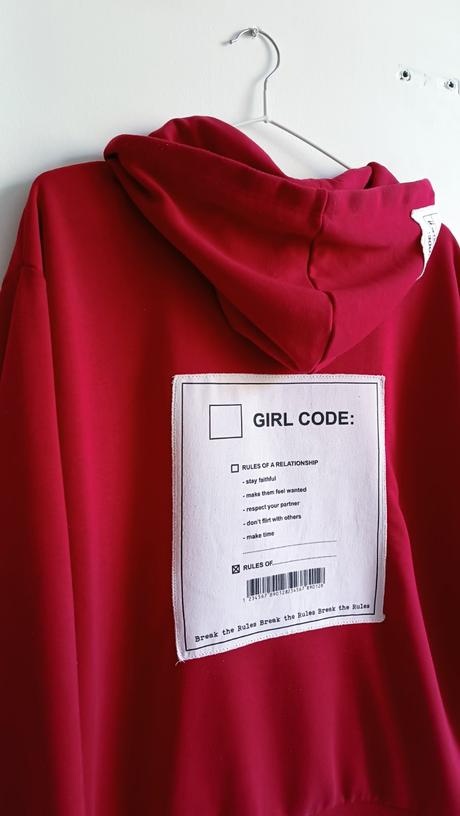 Mikina Reserved, veľkosť S - 6