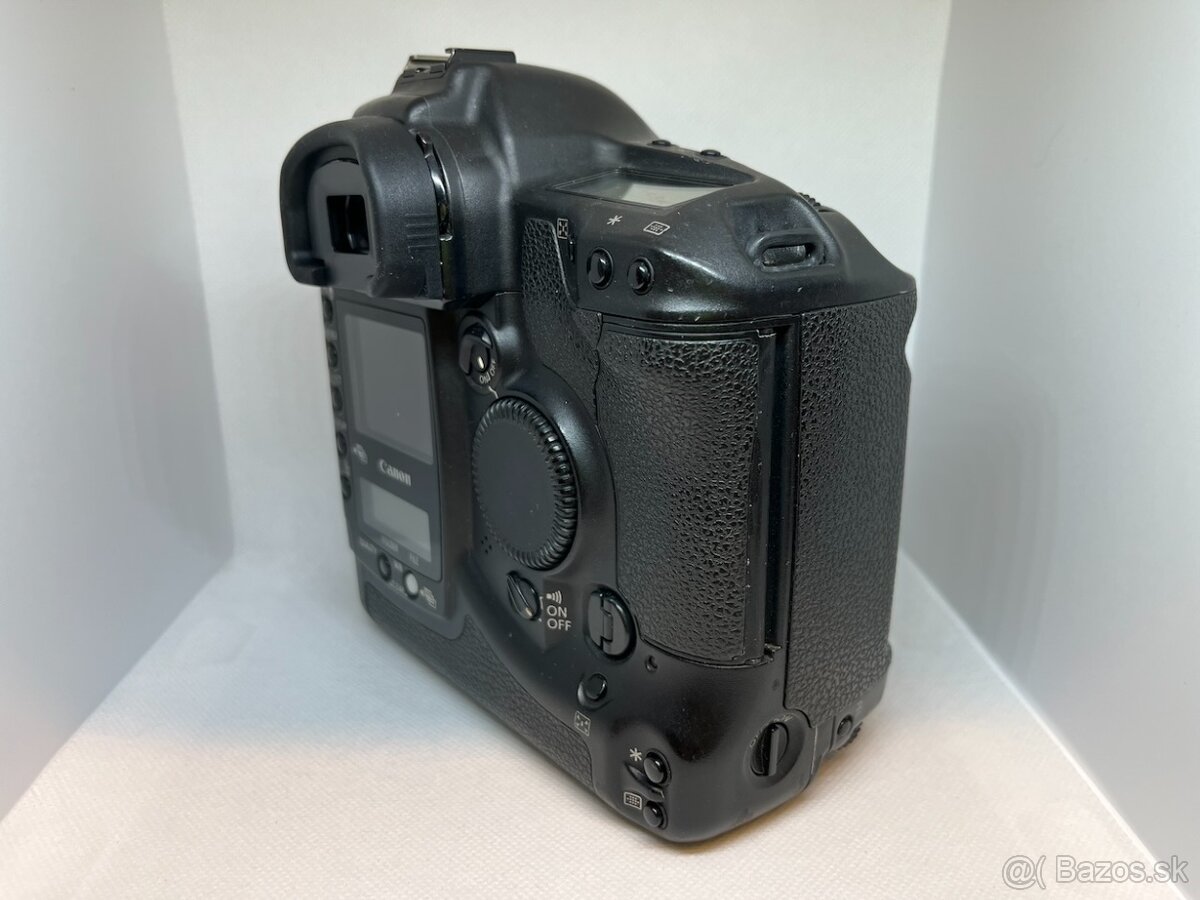 Canon EOS 1D - 6