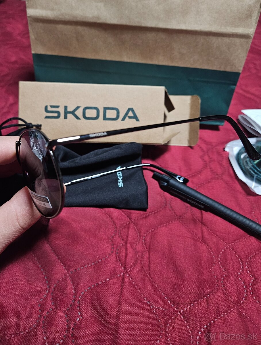 Slnečné okuliare originál Škoda, pero, nabíjací kábel USB - 6