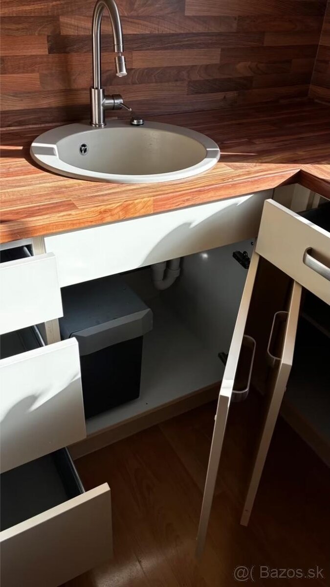 Elegentná kuchyňa LIVIA - 6