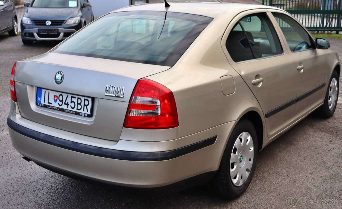 Škoda Octavia 1.6 Ambiente - 6