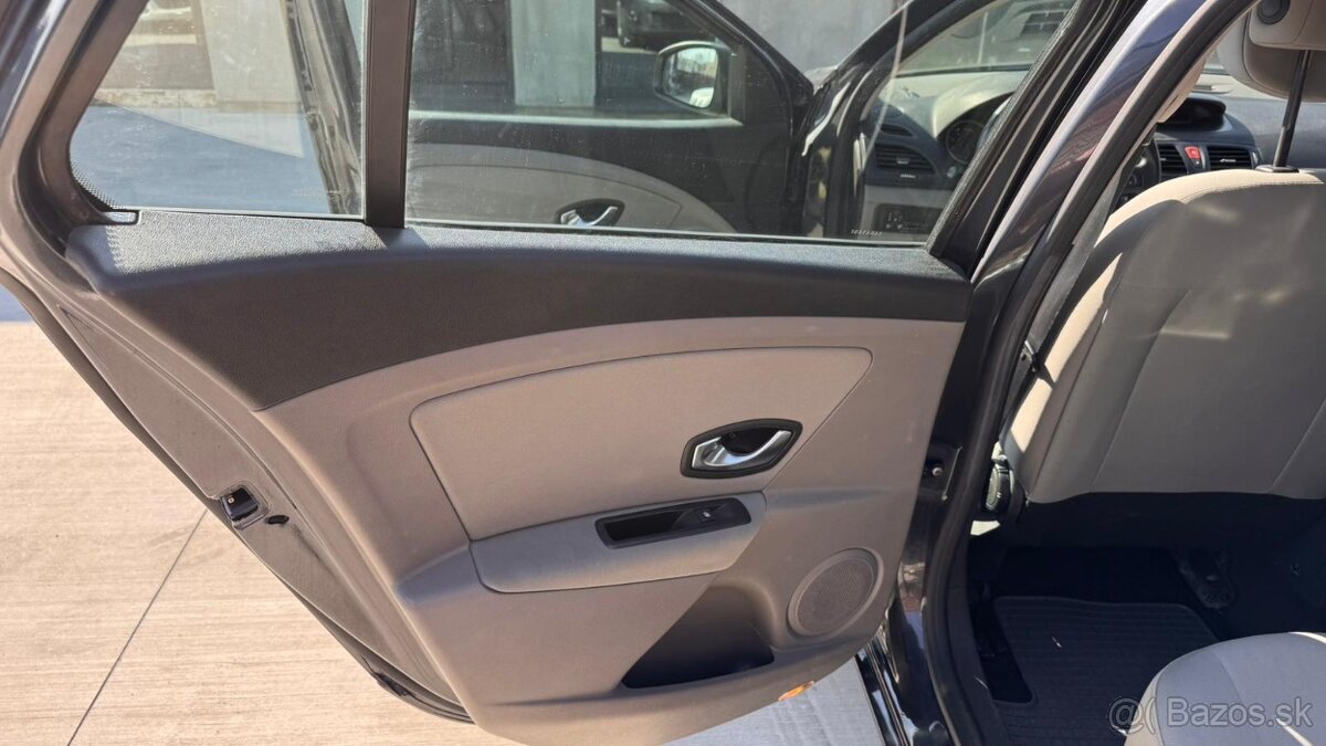 Renault Megane Grandtour - 6