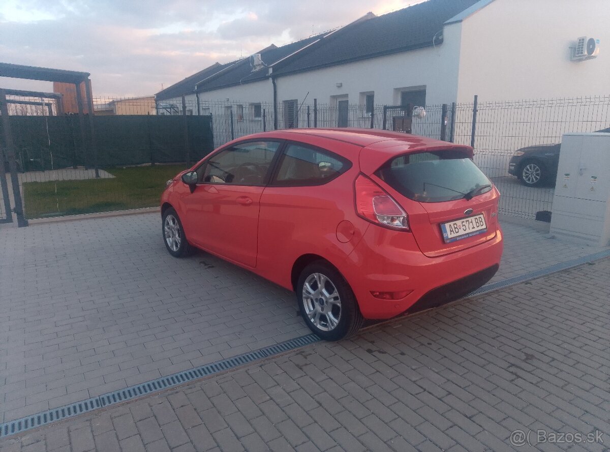 Ford Fiesta 1.25 2015 lift - 6