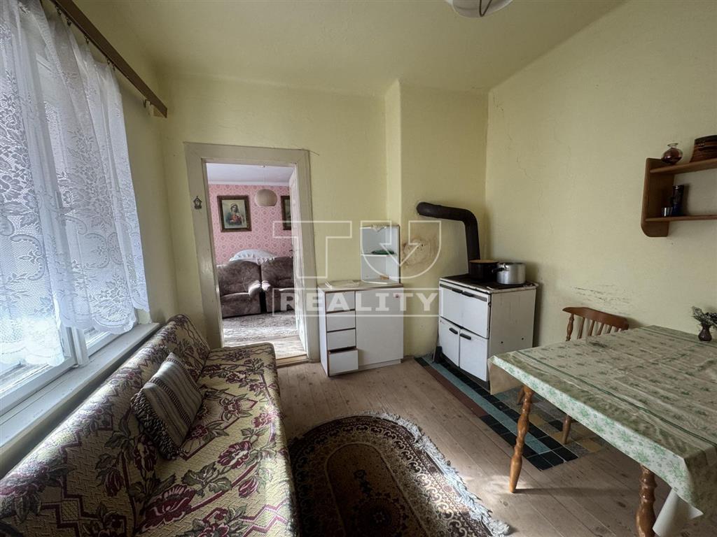 Dom s krásnym pozemkom 1550m2 len 7m od Trstenej a Tvrdošína - 6