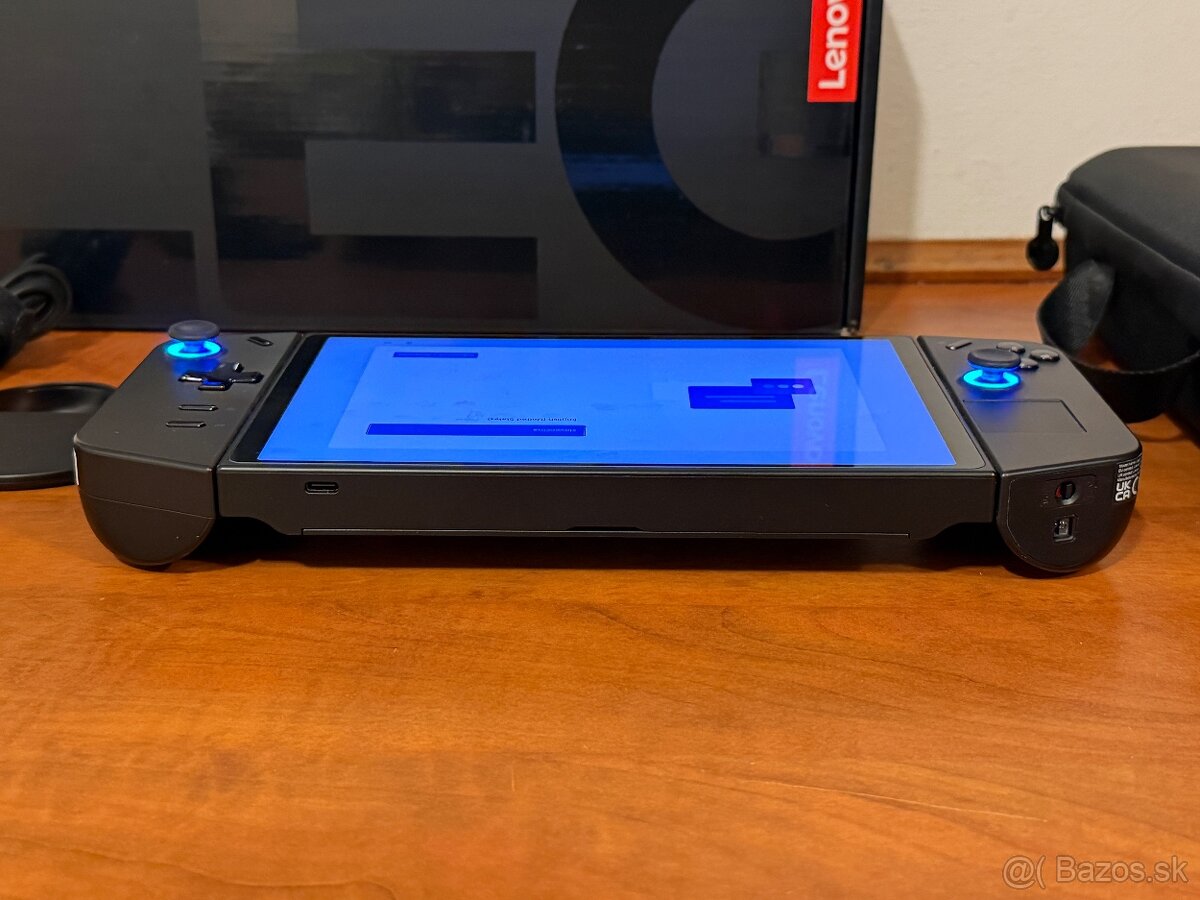 Lenovo Legion Go – 8.8" WQXGA, Ryzen Z1 Extreme, 16 GB RAM, - 6