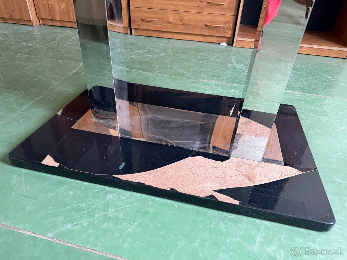 Jedálenský stôl - 6