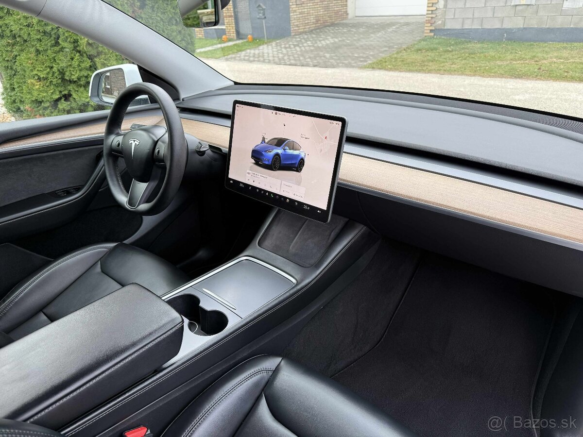 Tesla Model Y 82kWh Performance - 6