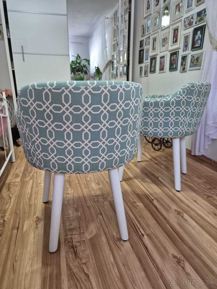 Kreslá - 6