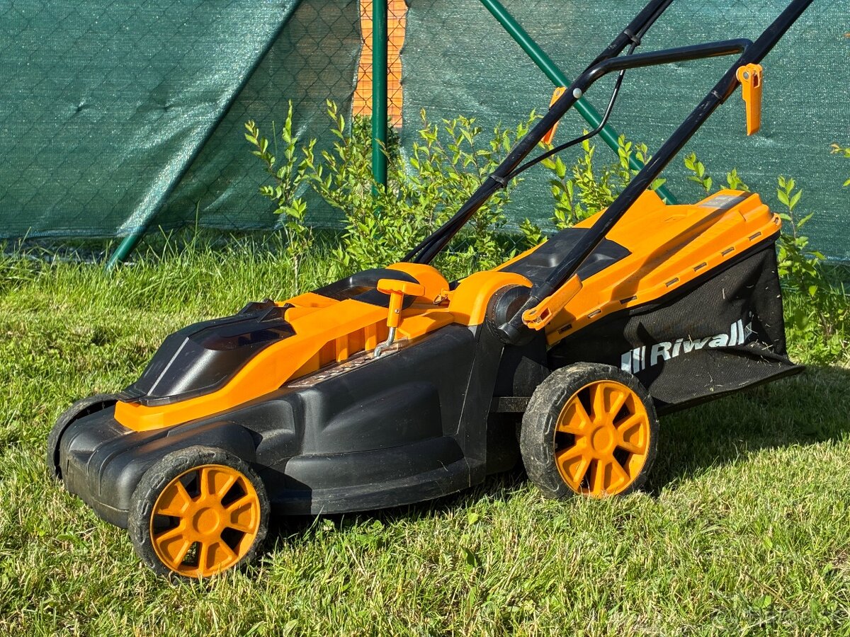 Elektrická kosačka + vyžínáč - 6