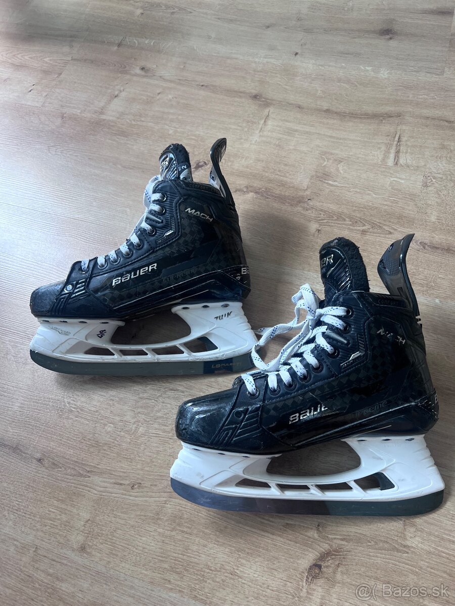 BAUER supreme mach - 6