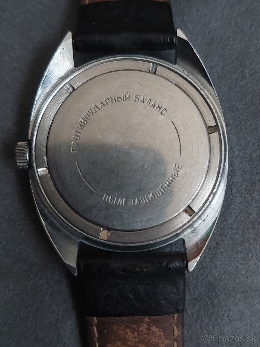 Set starych hodiniek s budikom - 6