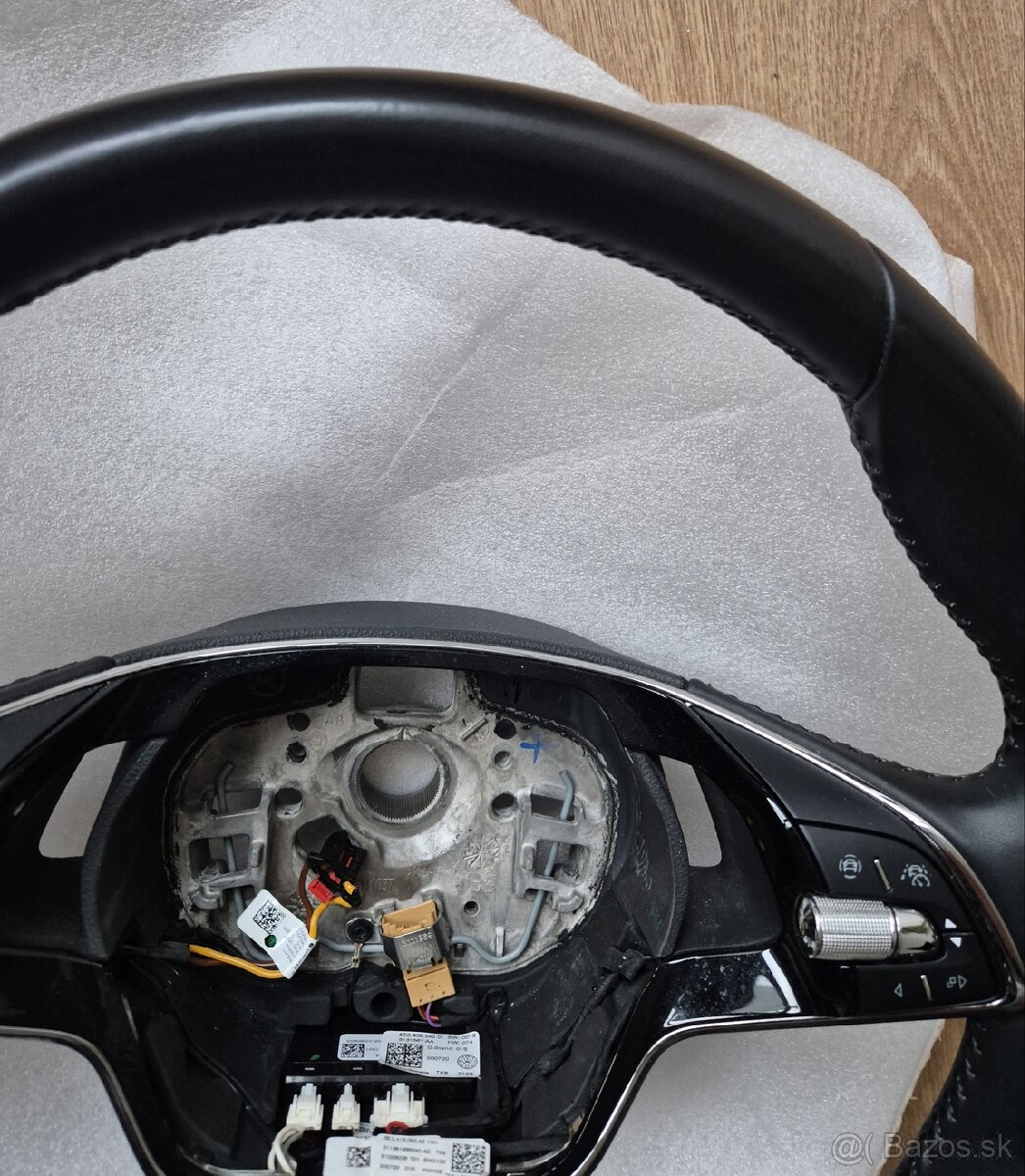 SKODA VYHRIEVANY MULTIFUNKČNÝ VOLANT - 6
