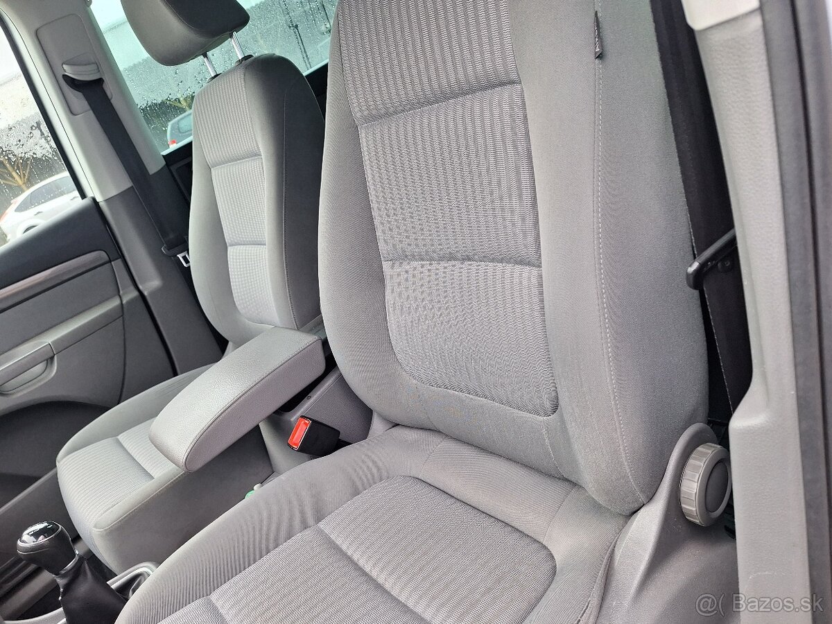 SEAT ALHAMBRA 2,0TDI 4MOTION 4X4 MANUÁL ROK 2012 - 6