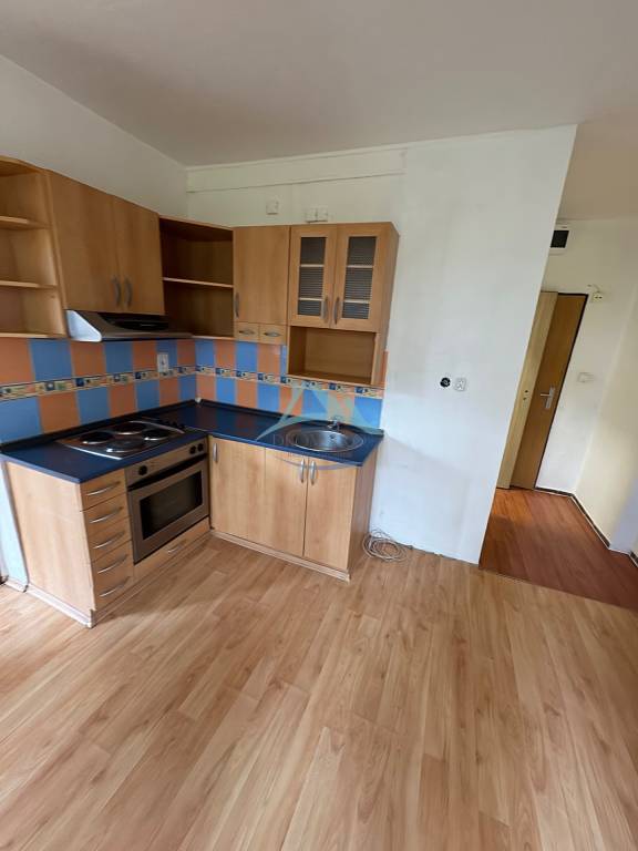 Jedno izbový byt Sahy - 6