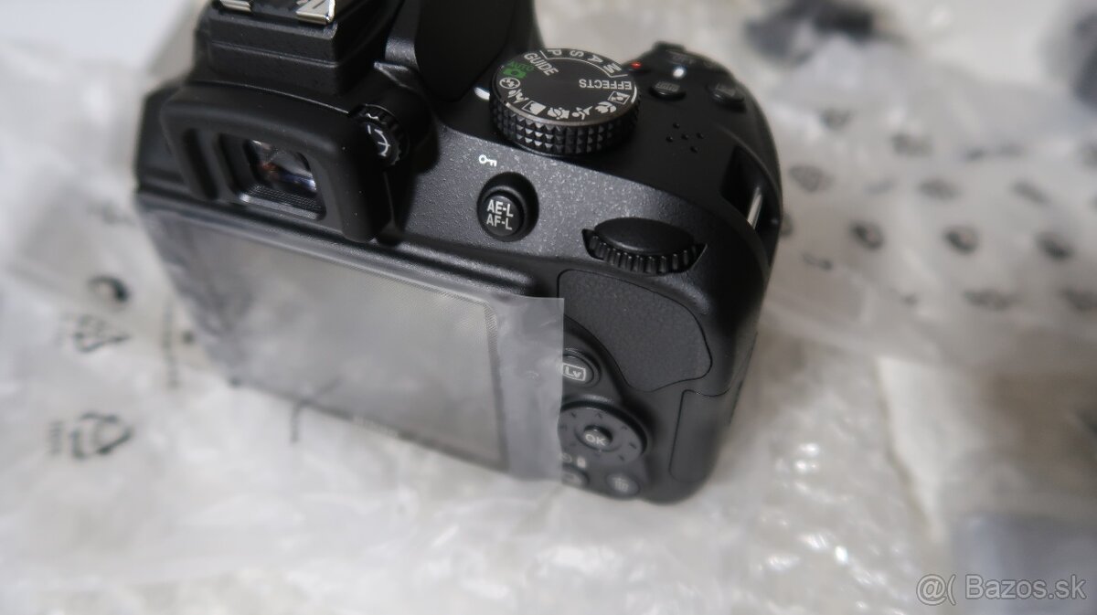 NIKON D3300 + 18-55 VR kit novy - 6