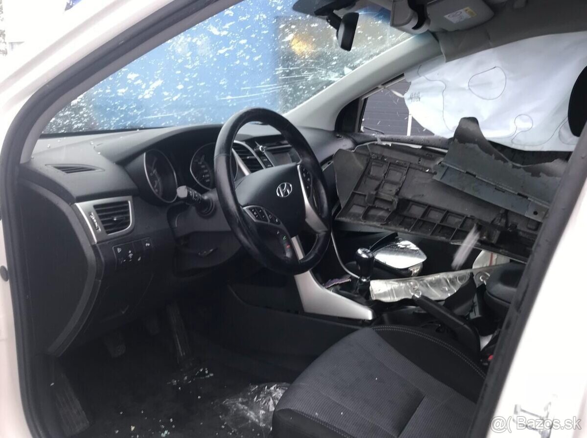 Hyundai i30 2012 - 2017 hatchback - 6