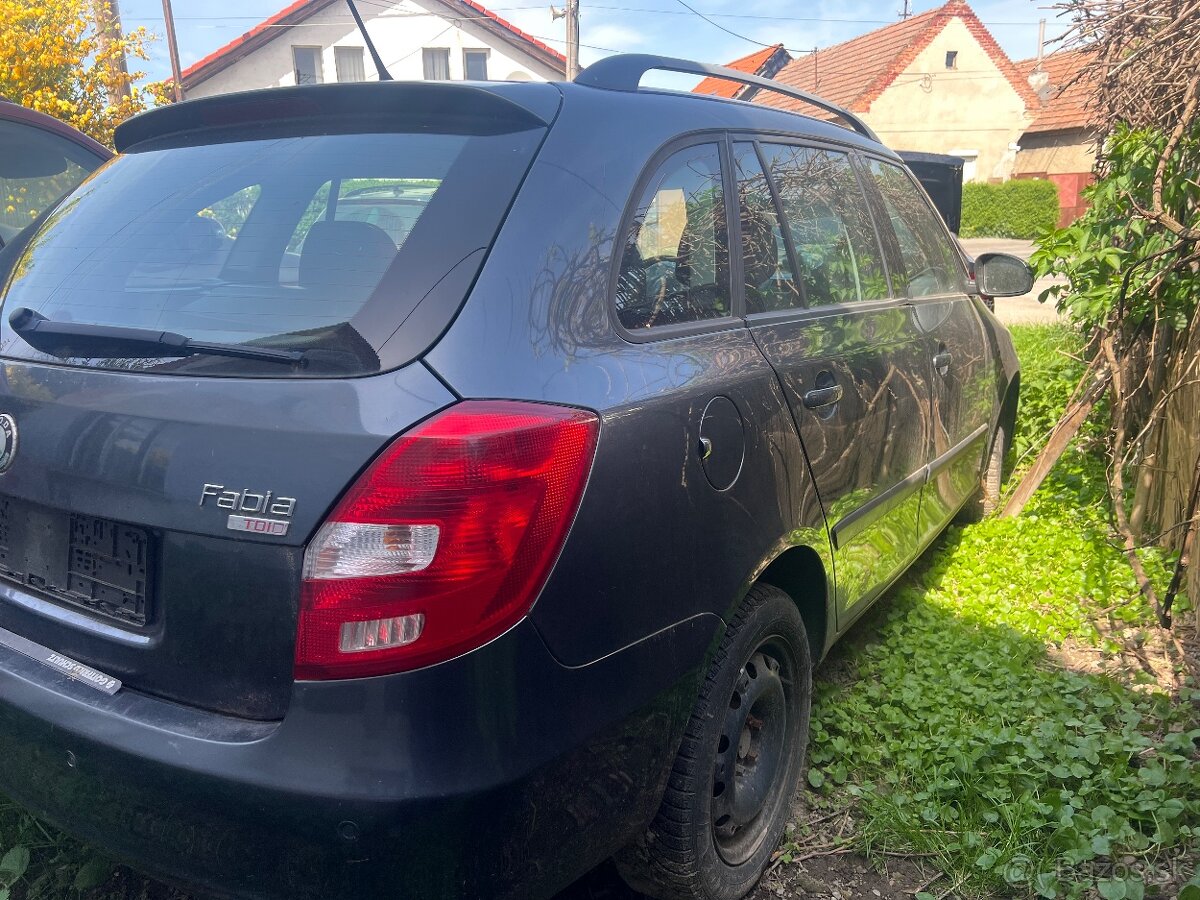 Škoda fabia 2 - 6