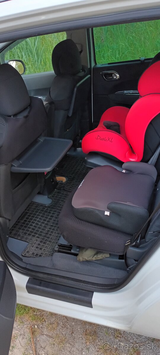 Peugeot 5008 - 6