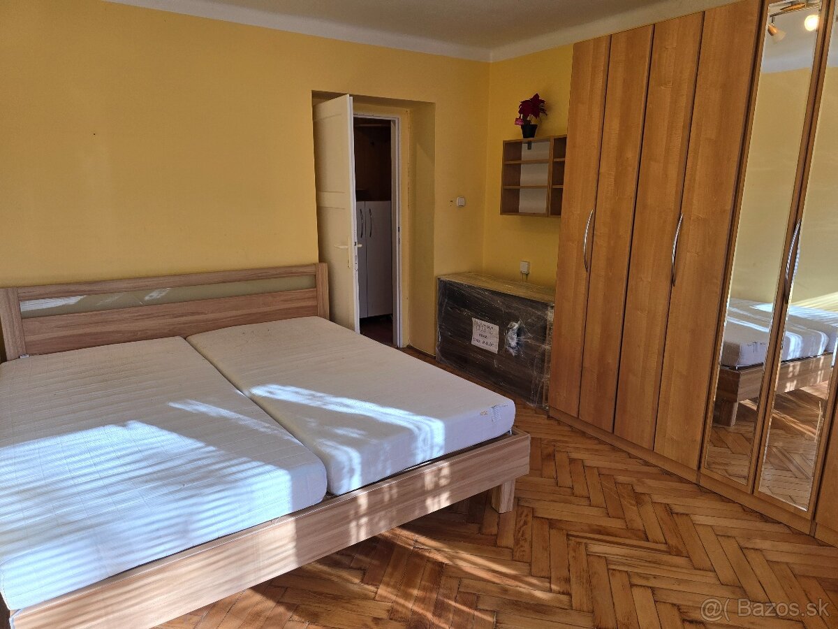 Prenajmem 2 izbový byt v KN - 6