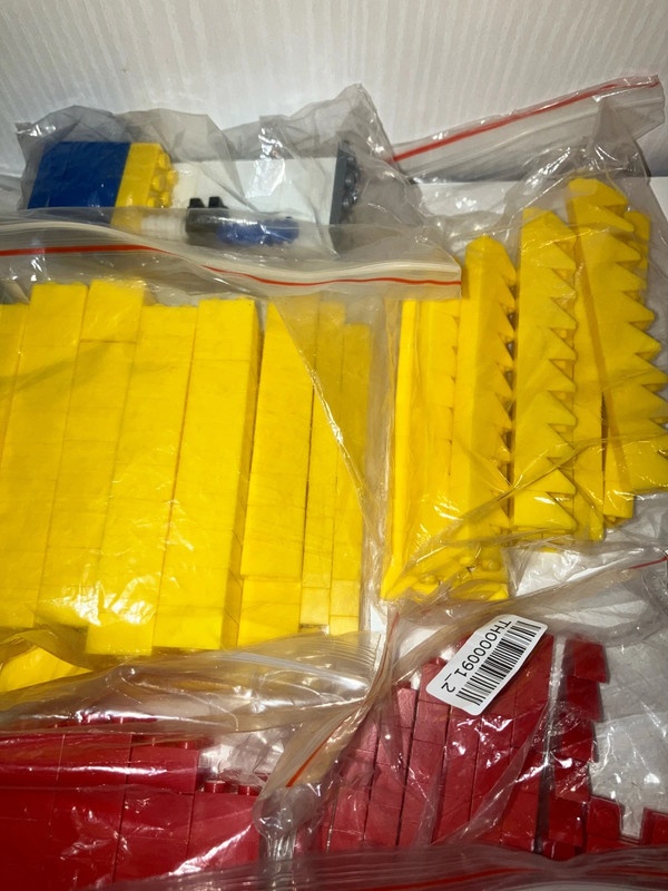 Vyse 1200 ks dielikov, kociek zn. Mega Blocks - 6