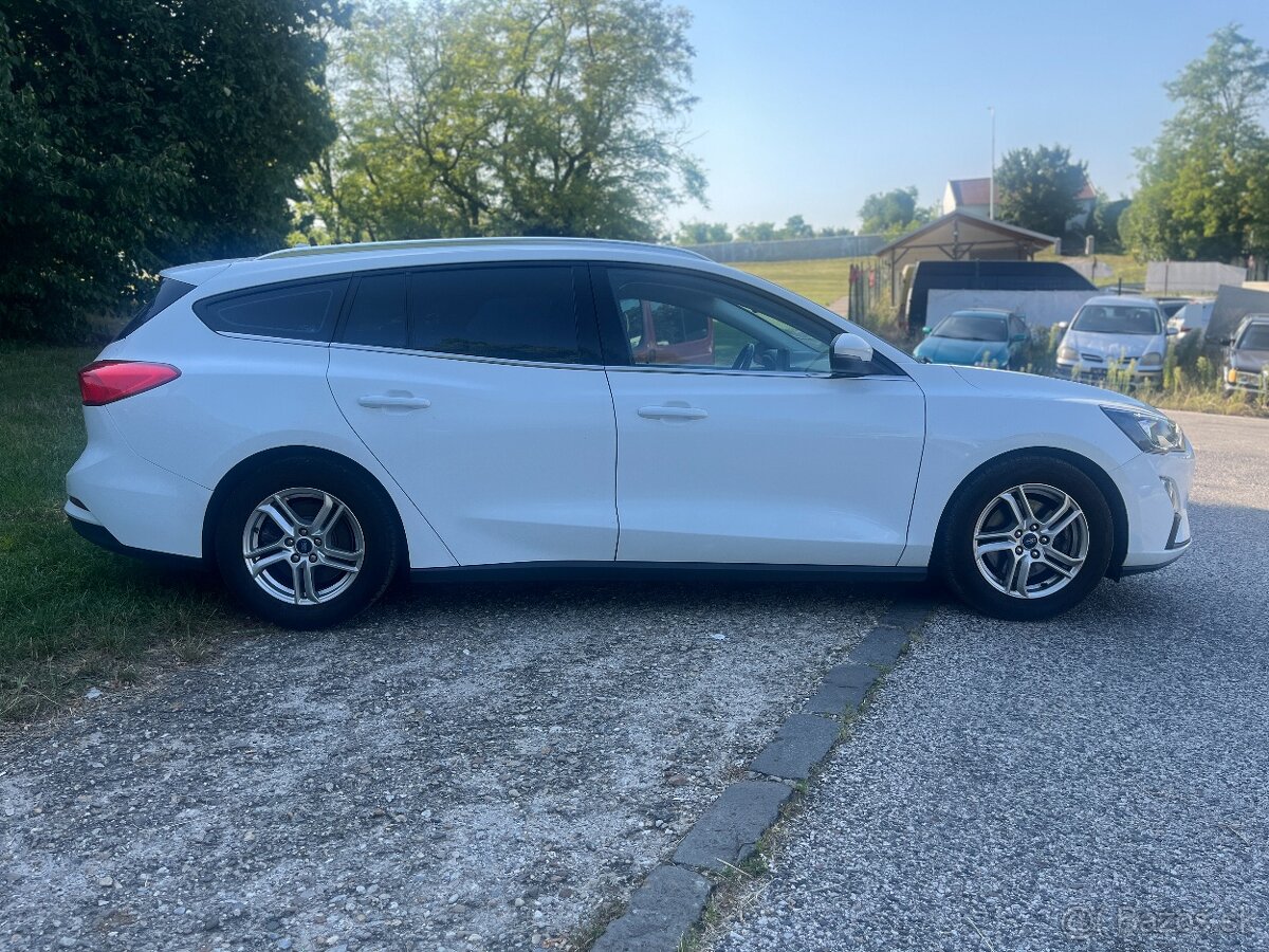 Ford Focus Kombi 1.0 EcoBoost - 6