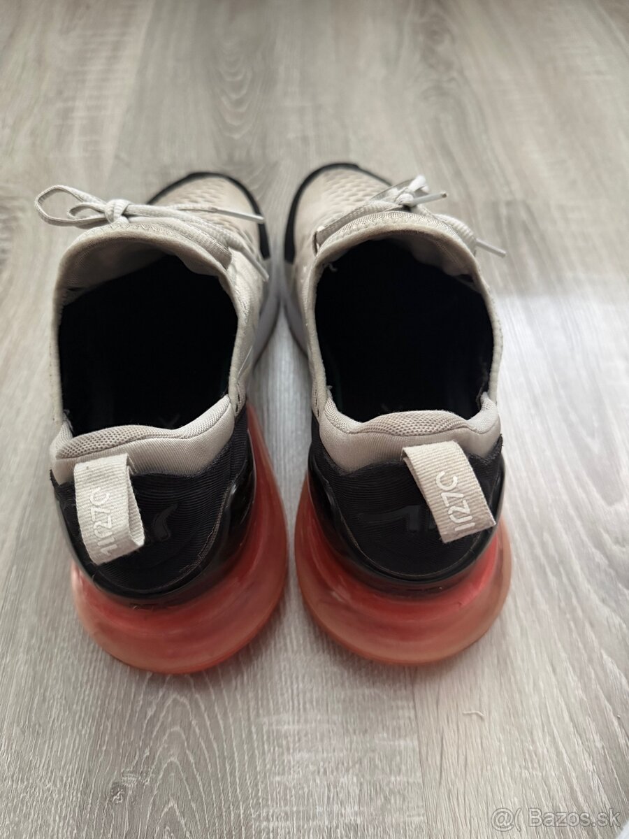 NIKE Airmax 270 v. 45 - 6