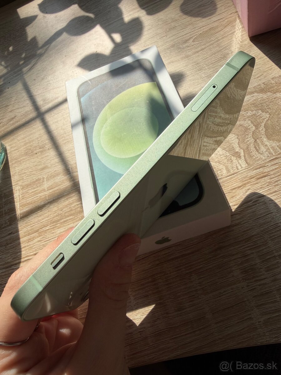 Apple iPhone 12 64gb veľmi dobrý stav - 6
