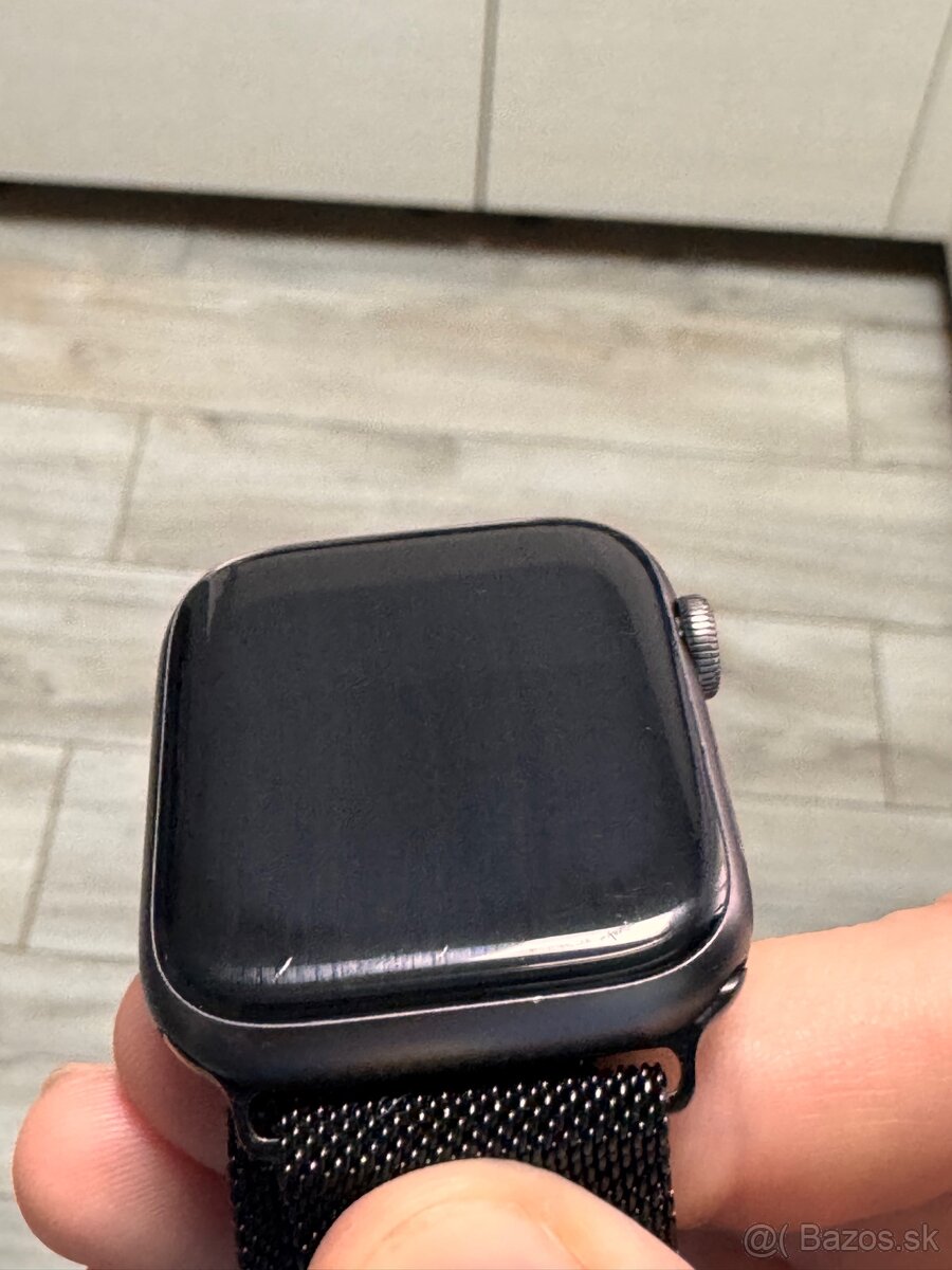 Predám Apple Watch 4 44mm - 6